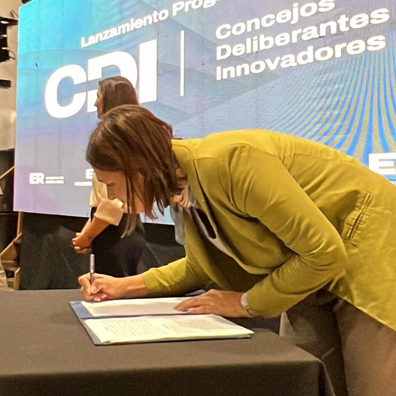 Stella Wensel avanza con la digitalización del HCD